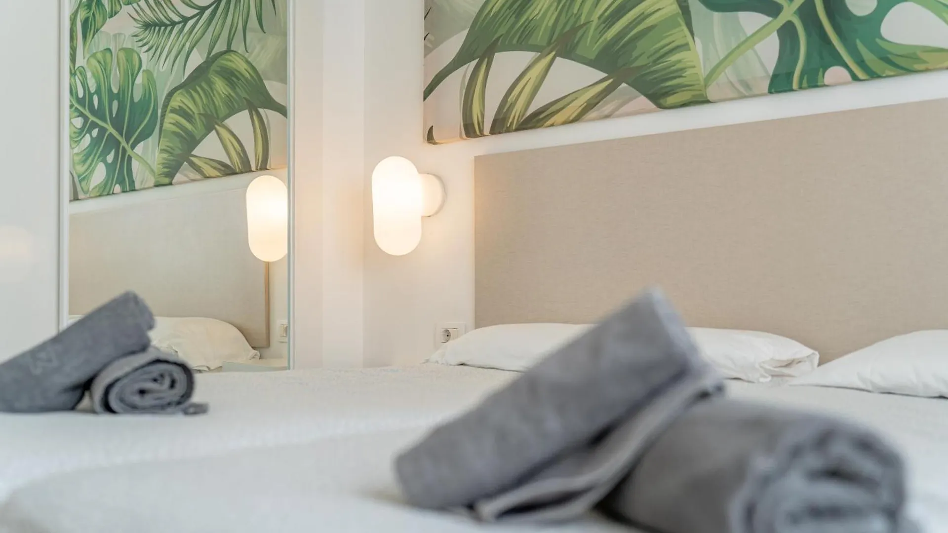 Apartment In Los Cristianos By The Beach إسبانيا